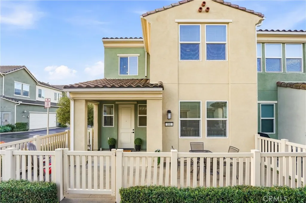 3945 Lavine Way 101, Corona, California 92883 home-pic-1