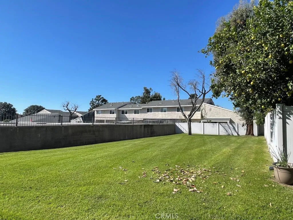 1335 N Elderberry Avenue, Ontario, California 91762 home-pic-28