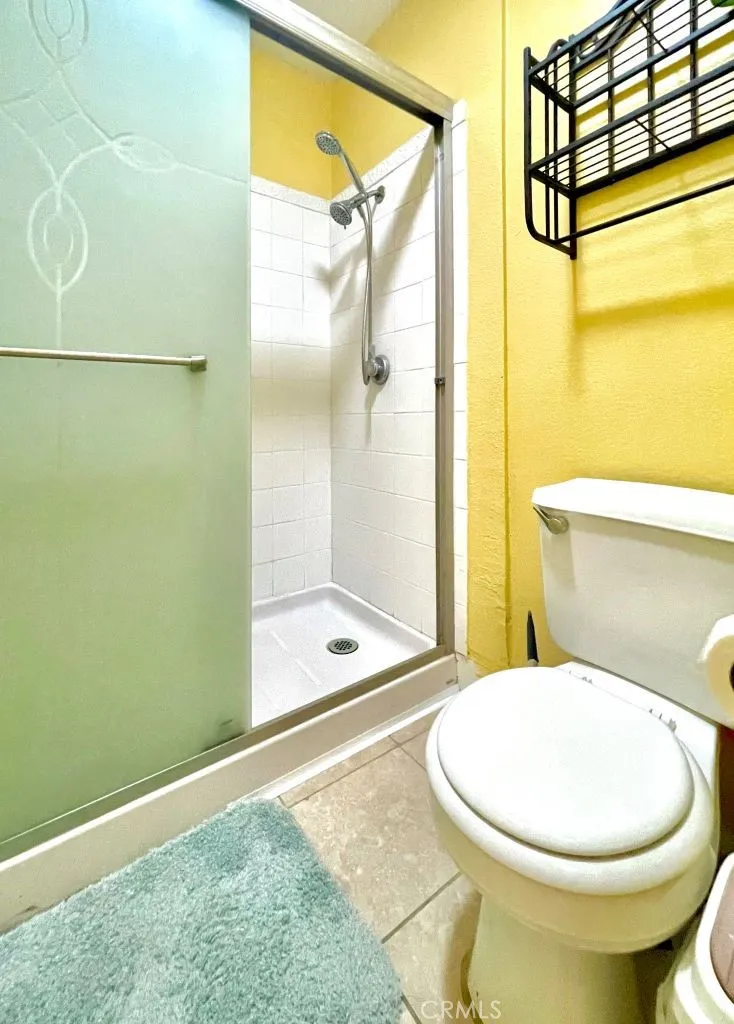 1335 N Elderberry Avenue, Ontario, California 91762 home-pic-18