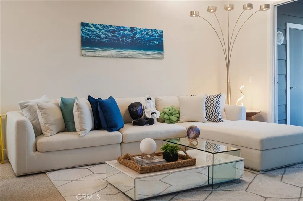 20371 Bluffside Circle 212, Huntington Beach, California 92646 home-pic-6
