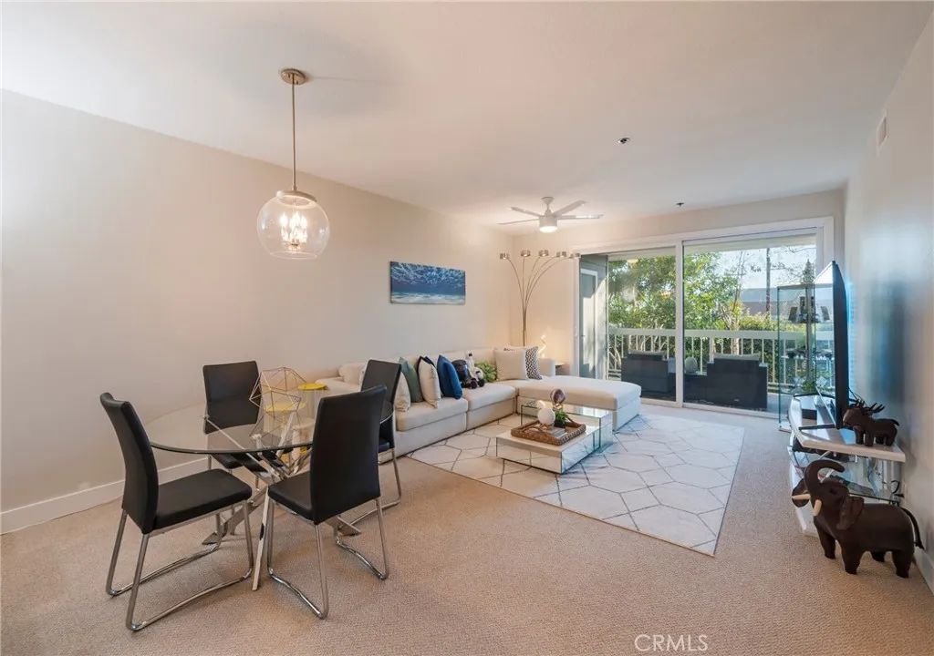 20371 Bluffside Circle 212, Huntington Beach, California 92646 home-pic-2