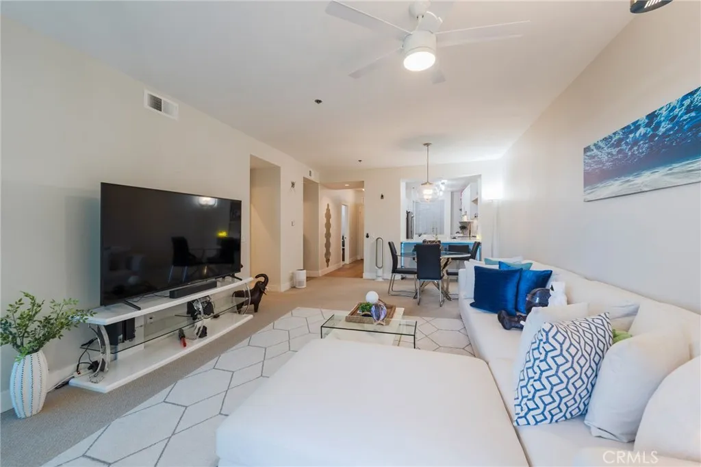 20371 Bluffside Circle 212, Huntington Beach, California 92646 home-pic-19