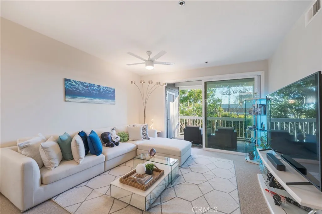 20371 Bluffside Circle 212, Huntington Beach, California 92646 home-pic-1