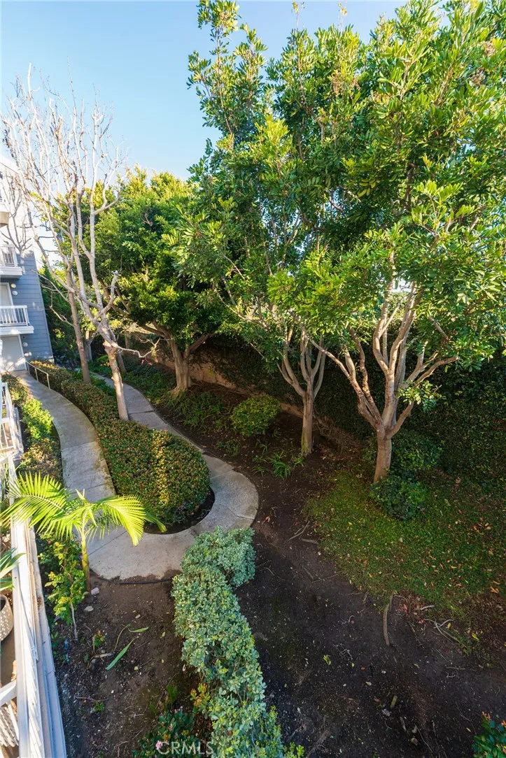 20371 Bluffside Circle 212, Huntington Beach, California 92646 home-pic-34