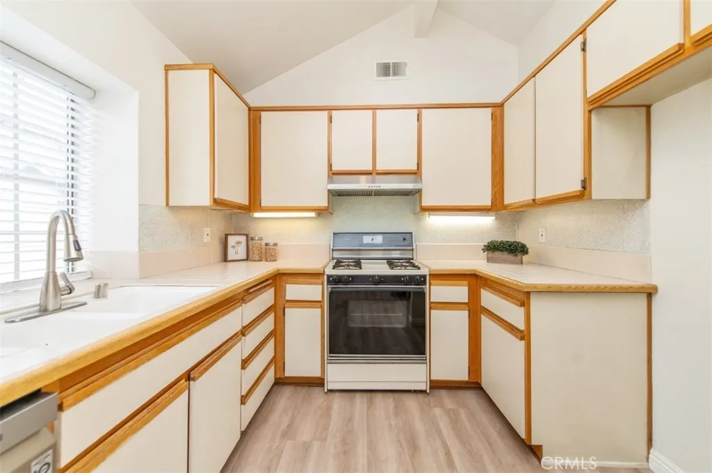 2614 S Quarry Lane A, Walnut, California 91789 home-pic-5