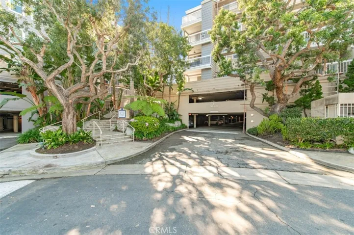 20301 Bluffside Circle D401, Huntington Beach, California 92646