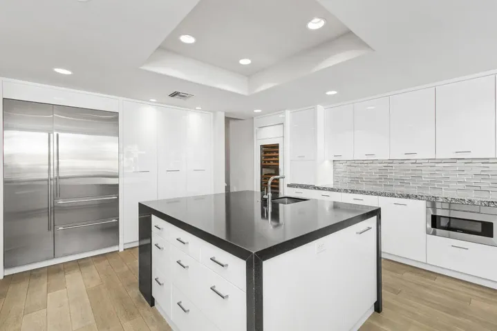 Built-in Sub-Zero and wine storage