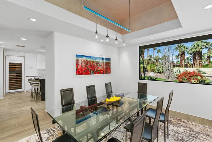 Gracious Formal Dining