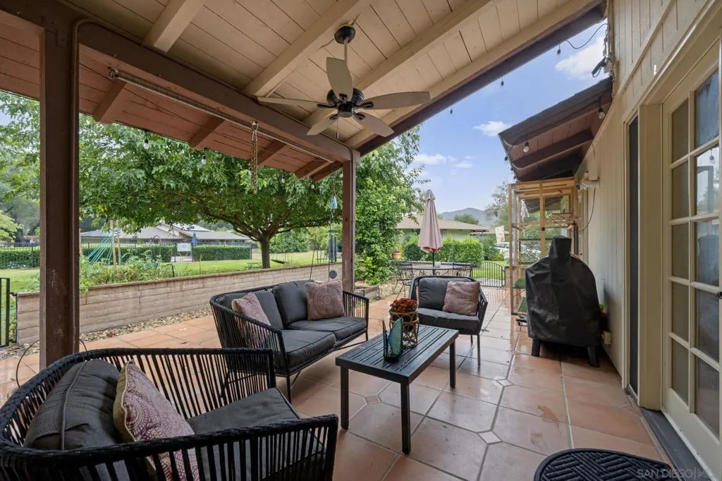 15439 Still Brook Ln, Pauma Valley, California 92061 home-pic-37