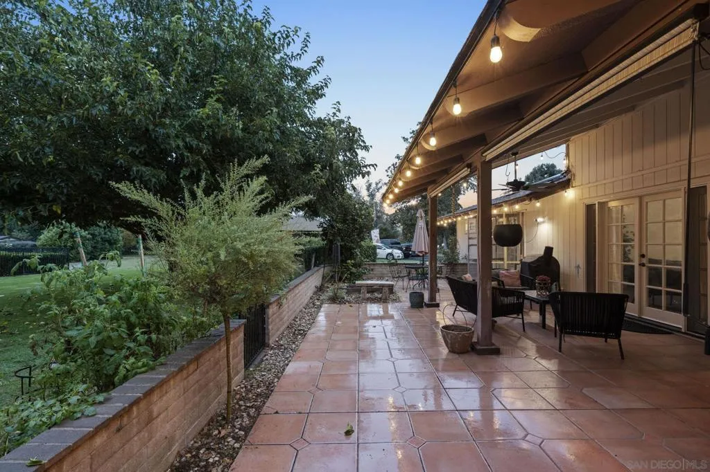 15439 Still Brook Ln, Pauma Valley, California 92061 home-pic-8