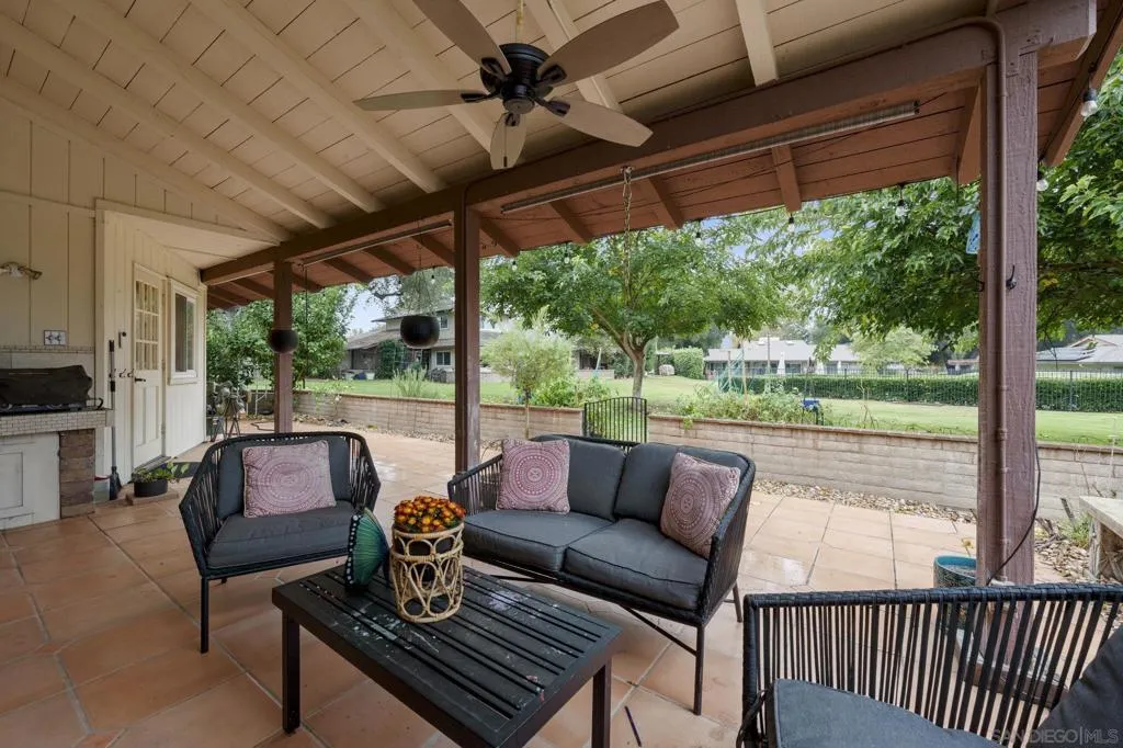 15439 Still Brook Ln, Pauma Valley, California 92061 home-pic-36