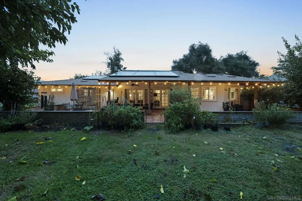 15439 Still Brook Ln, Pauma Valley, California 92061 home-pic-5