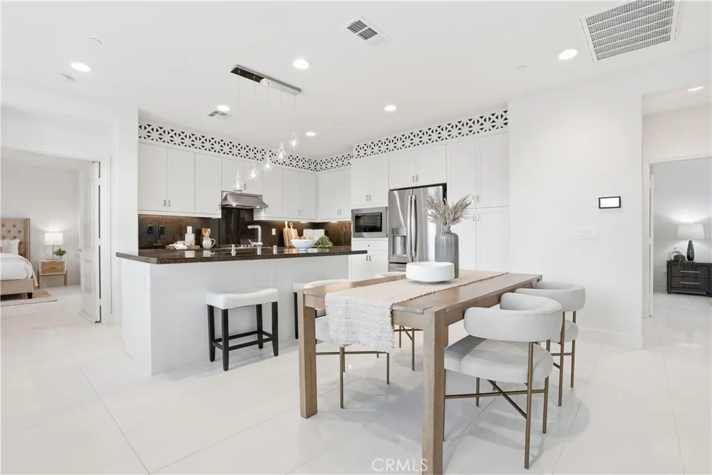 21 Jaripol, Ladera Ranch, California 92694 home-pic-3