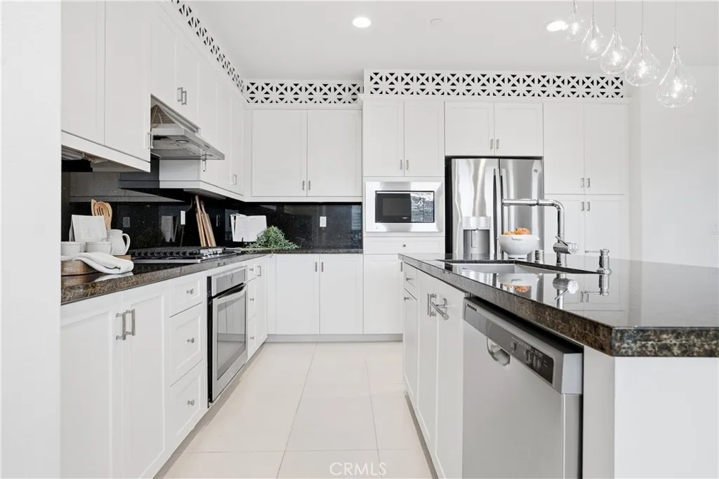 21 Jaripol, Ladera Ranch, California 92694 home-pic-12
