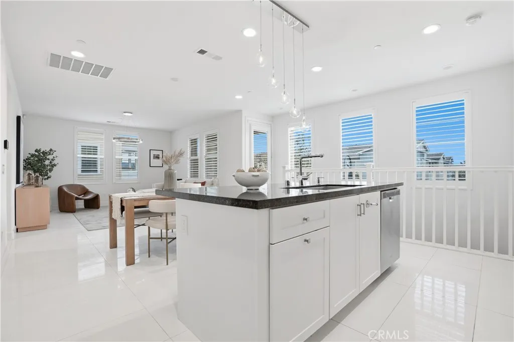 21 Jaripol, Ladera Ranch, California 92694 home-pic-10