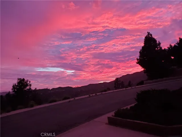 Single loaded street section for an unobstructed sunset view