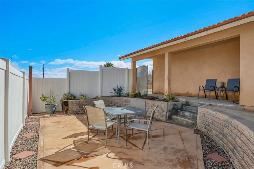 6752 Manzanita Avenue, Twentynine Palms, California 92277 home-pic-24