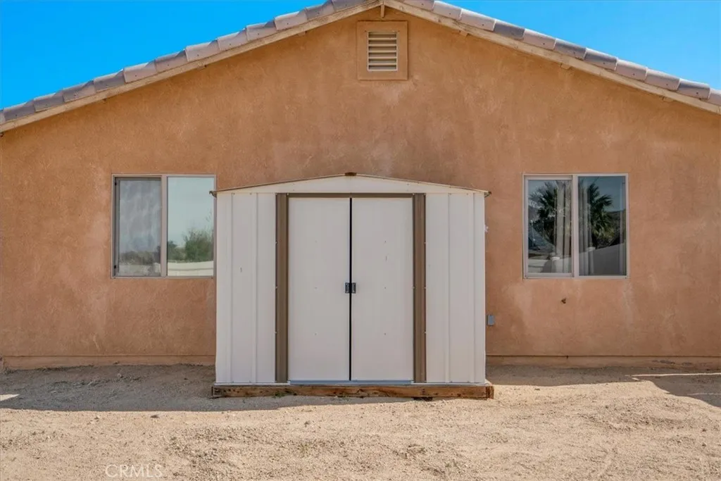 6752 Manzanita Avenue, Twentynine Palms, California 92277 home-pic-27