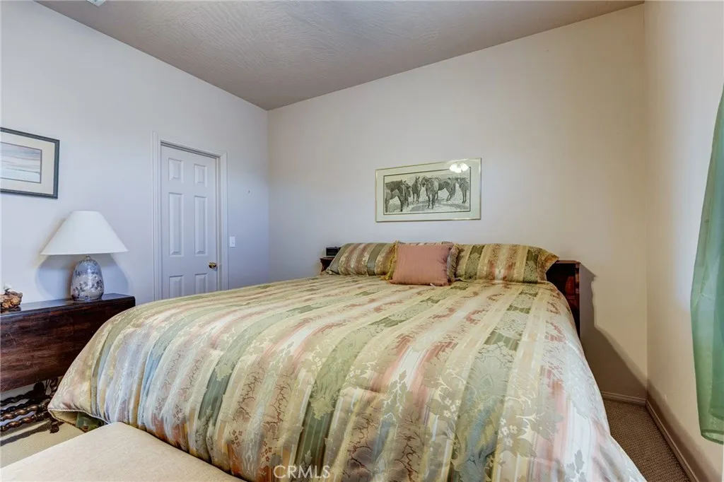 8605 Cantel Court, Oak Hills, California 92344 home-pic-36