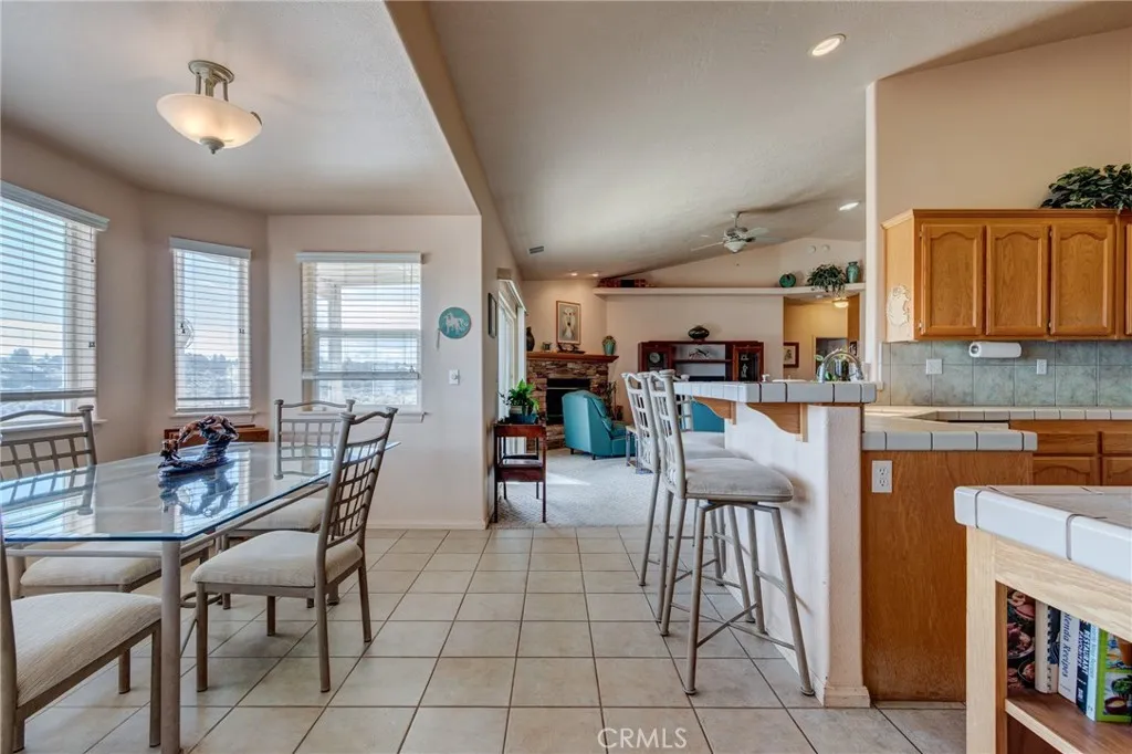 8605 Cantel Court, Oak Hills, California 92344 home-pic-25