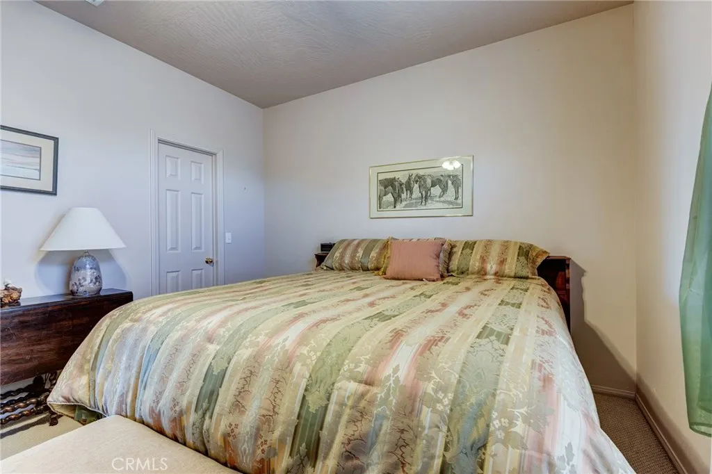 8605 Cantel Court, Oak Hills, California 92344 home-pic-35