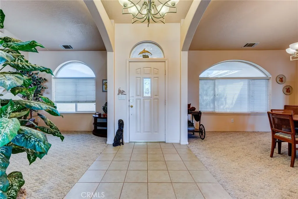 8605 Cantel Court, Oak Hills, California 92344 home-pic-9