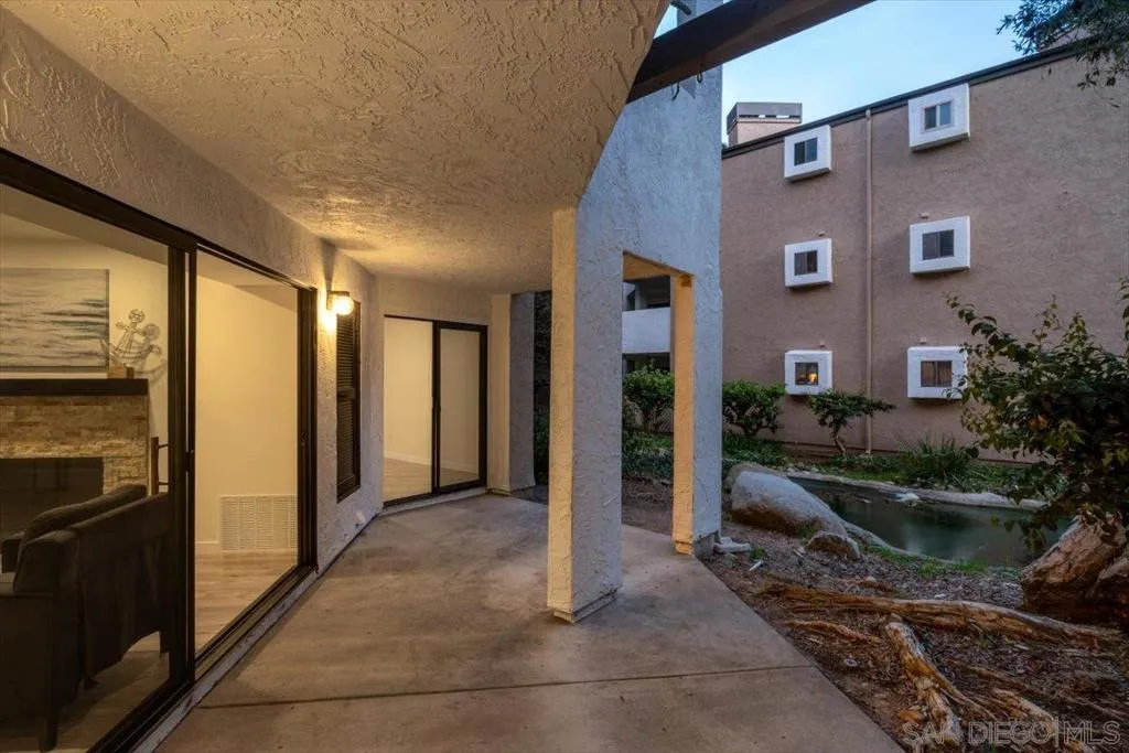 9745 Mesa Springs Way 142, San Diego, California 92126 home-pic-31