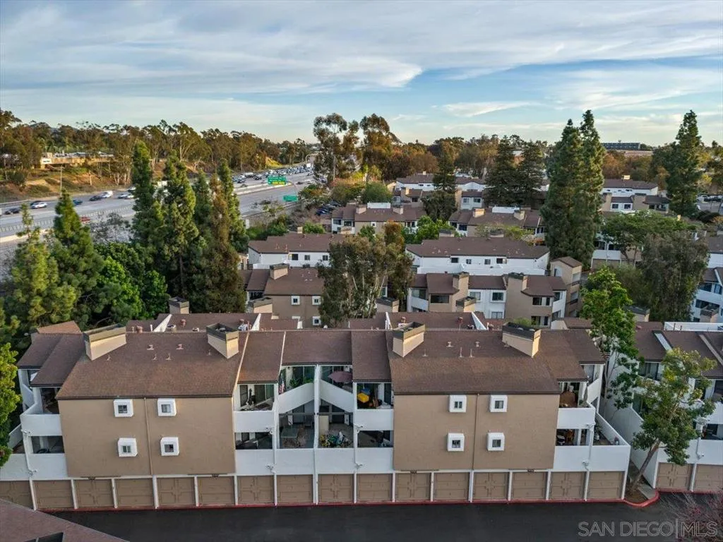 9745 Mesa Springs Way 142, San Diego, California 92126 home-pic-36