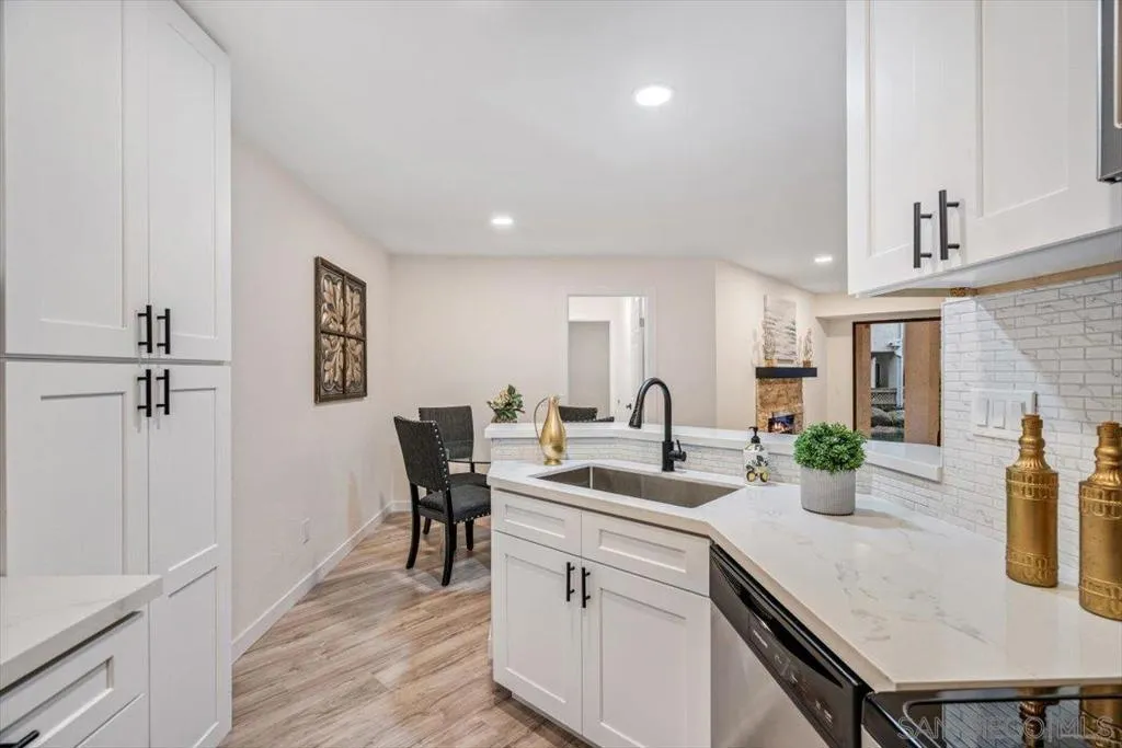 9745 Mesa Springs Way 142, San Diego, California 92126 home-pic-12