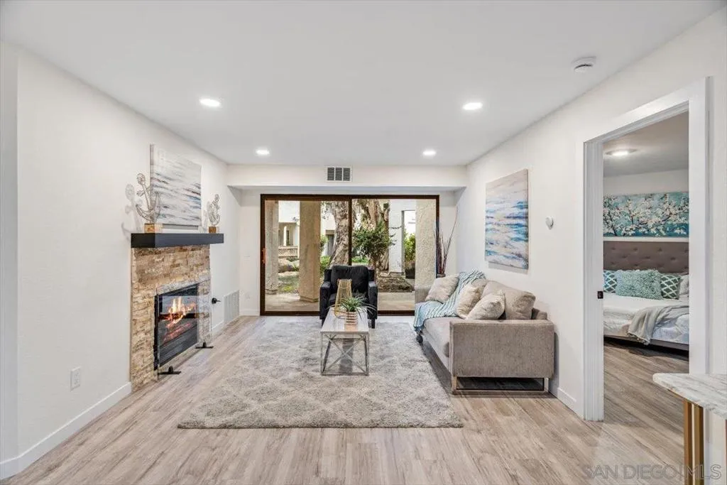 9745 Mesa Springs Way 142, San Diego, California 92126 home-pic-3