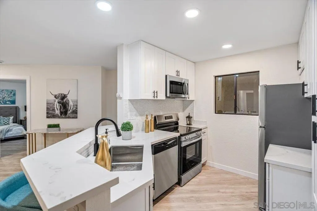 9745 Mesa Springs Way 142, San Diego, California 92126 home-pic-10