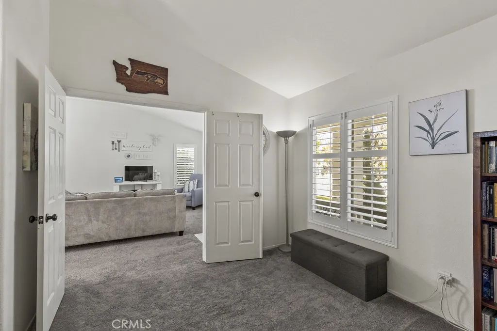 565 Rosalinda Drive, Oxnard, California 93030 home-pic-29