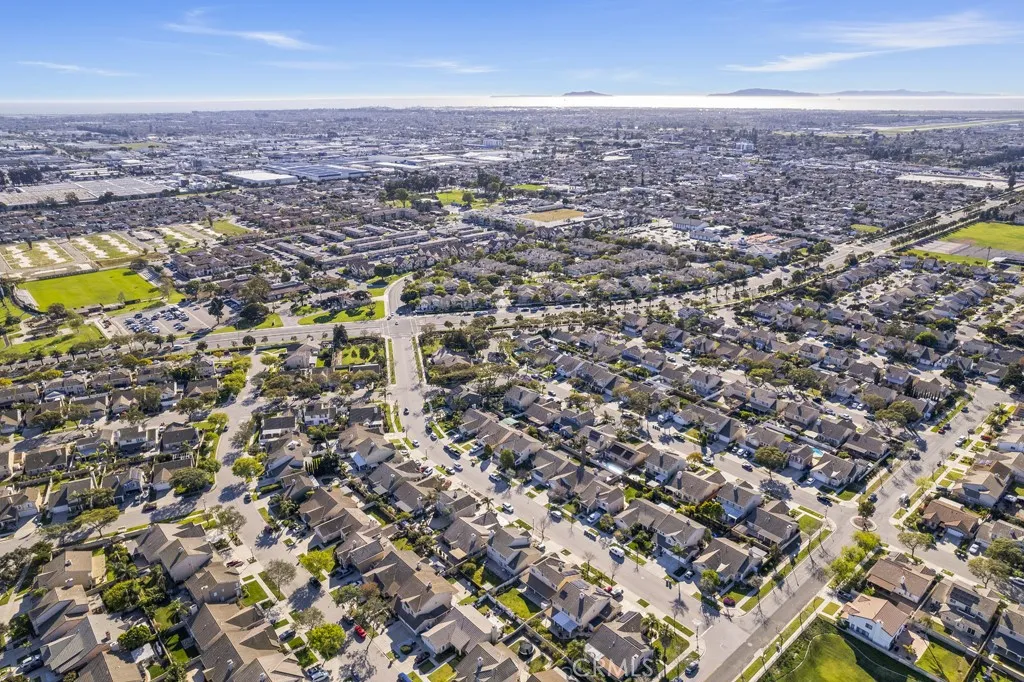 565 Rosalinda Drive, Oxnard, California 93030 home-pic-42