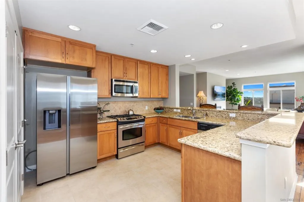 301 Mission Ave 601, Oceanside, California 92054 home-pic-23