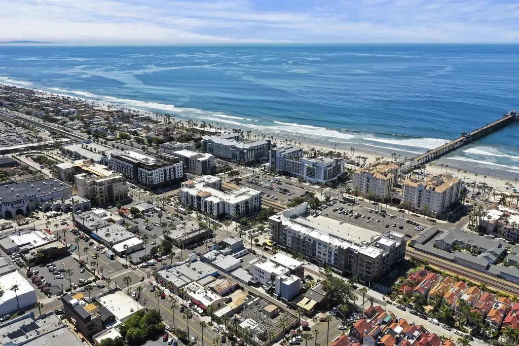 301 Mission Ave 601, Oceanside, California 92054 home-pic-64