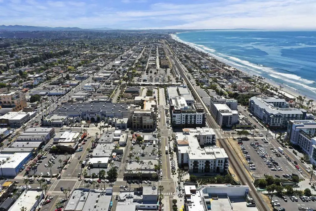 301 Mission Ave 601, Oceanside, California 92054 home-pic-63