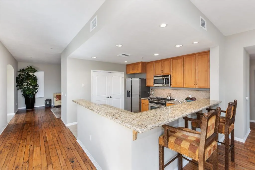 301 Mission Ave 601, Oceanside, California 92054 home-pic-24