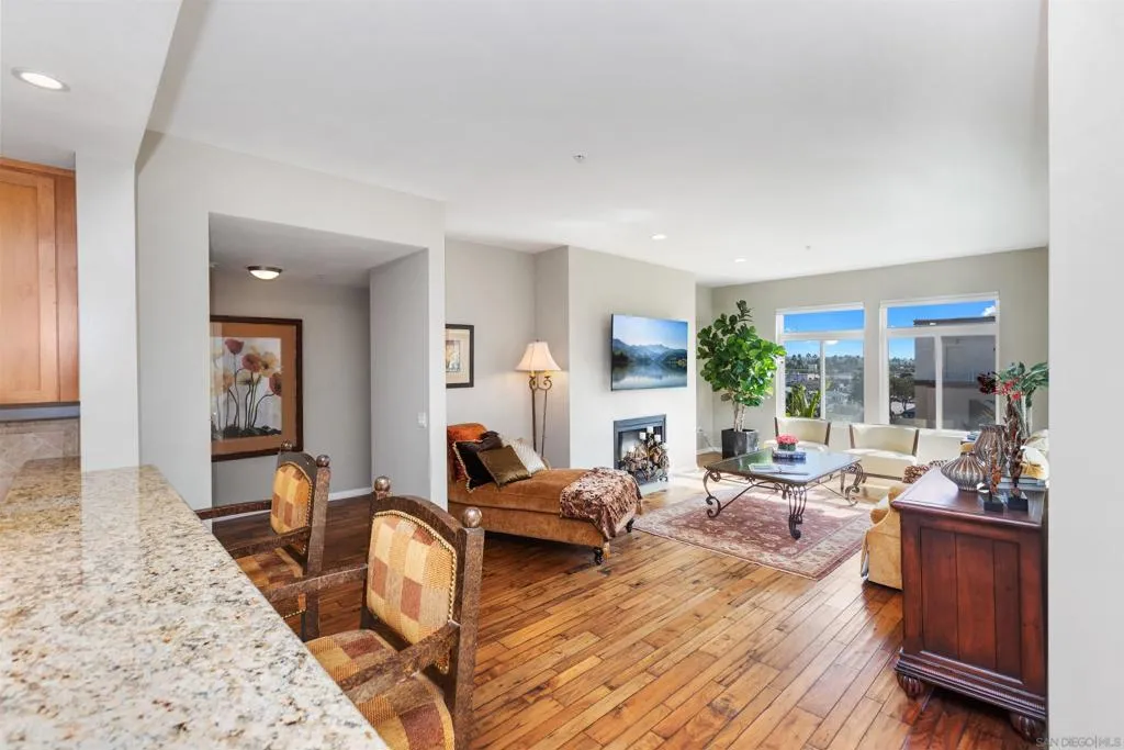 301 Mission Ave 601, Oceanside, California 92054 home-pic-26