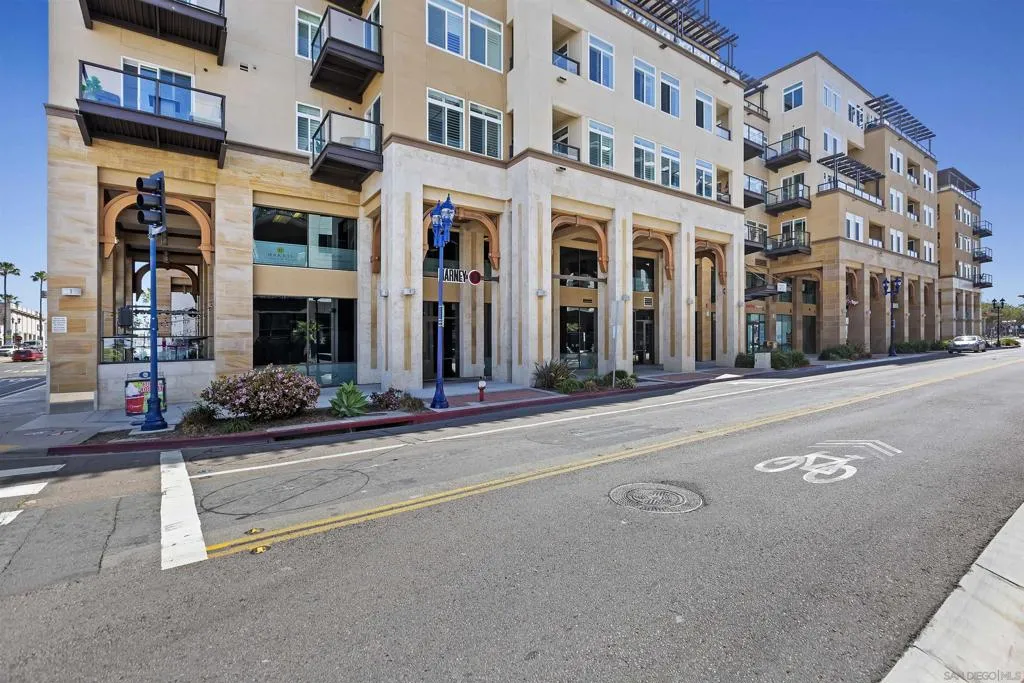 301 Mission Ave 601, Oceanside, California 92054 home-pic-2