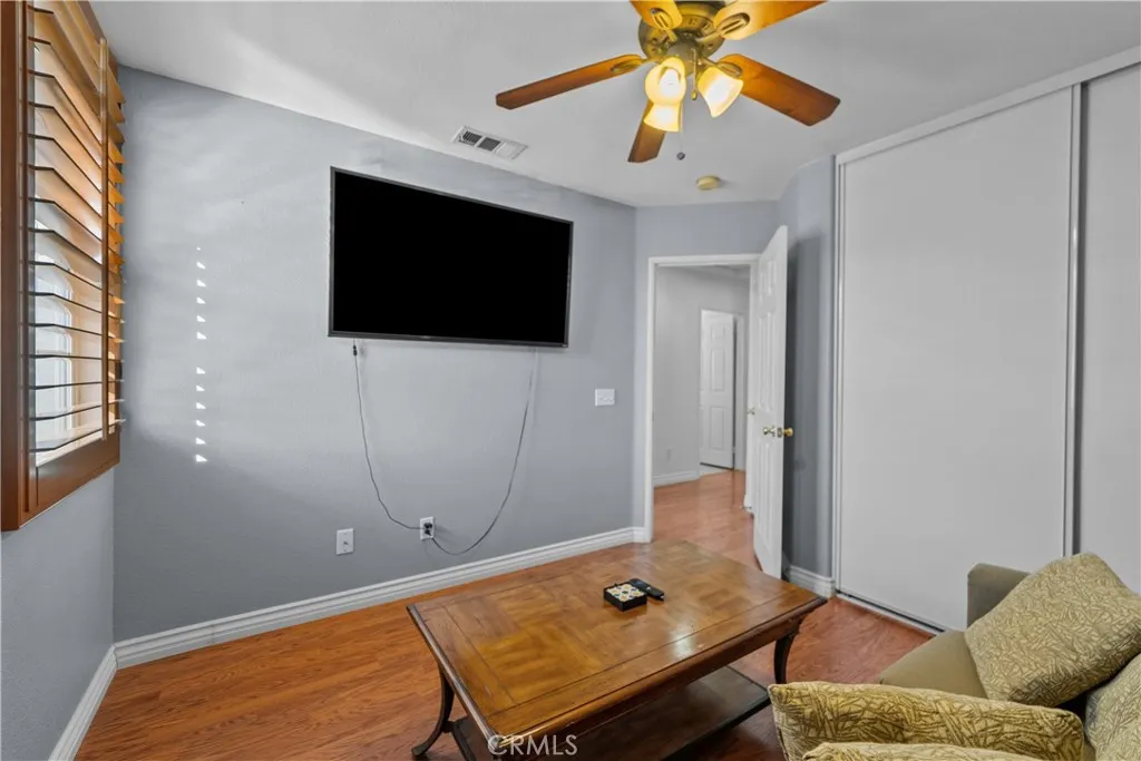 29458 Shannon Court, Canyon Country, California 91387 home-pic-18