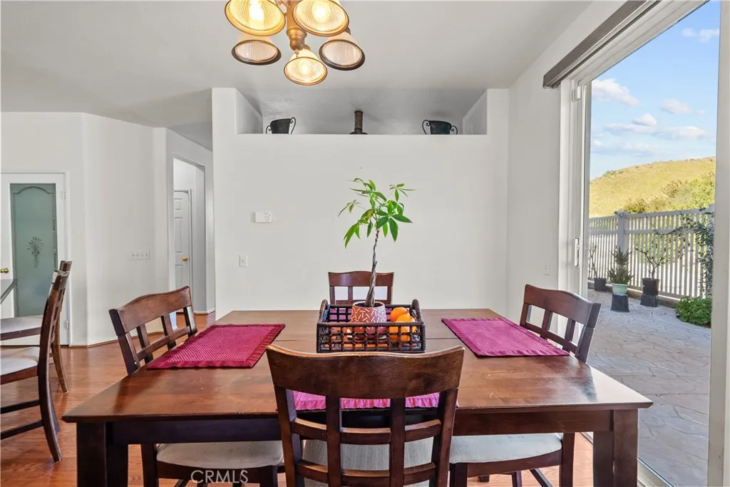 29458 Shannon Court, Canyon Country, California 91387 home-pic-8