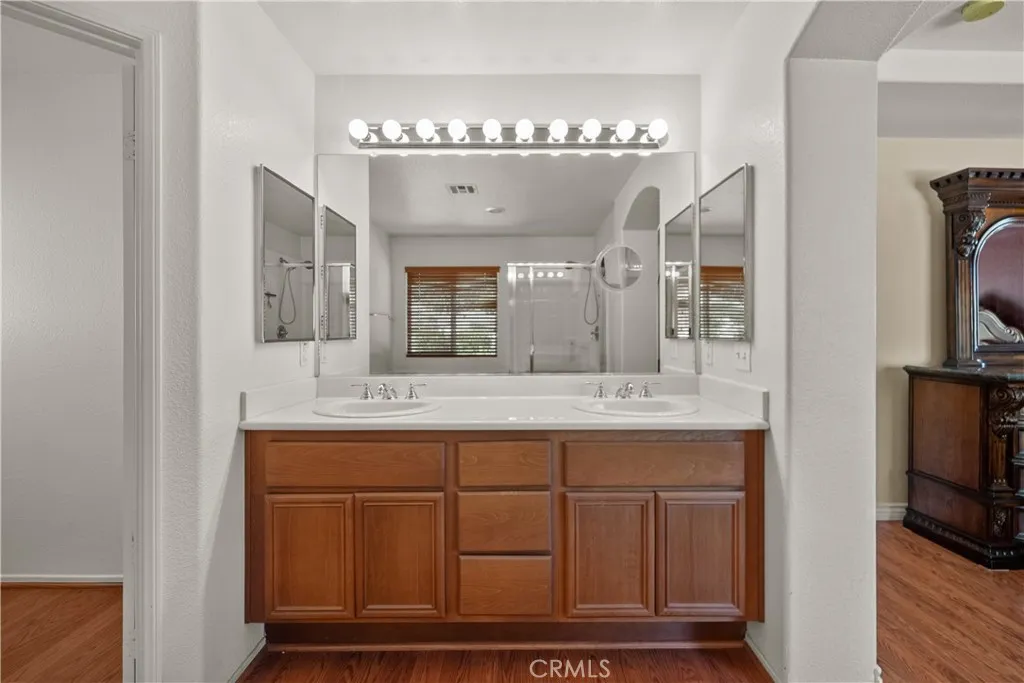 29458 Shannon Court, Canyon Country, California 91387 home-pic-14