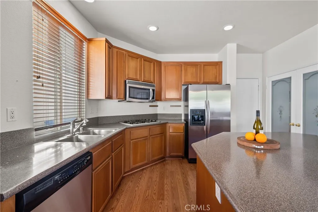 29458 Shannon Court, Canyon Country, California 91387 home-pic-6
