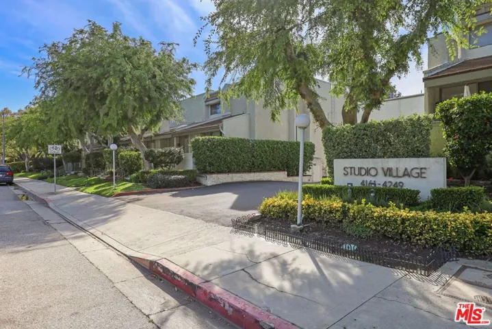 4201 Colfax Avenue B, Studio City, California 91604