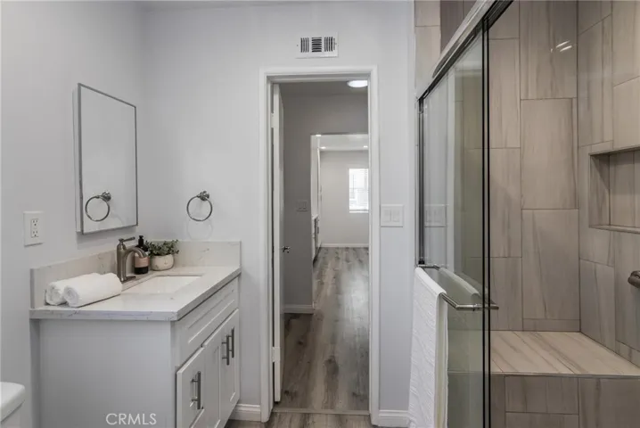 2nd bathroom next to the 3rd Bedroom.
