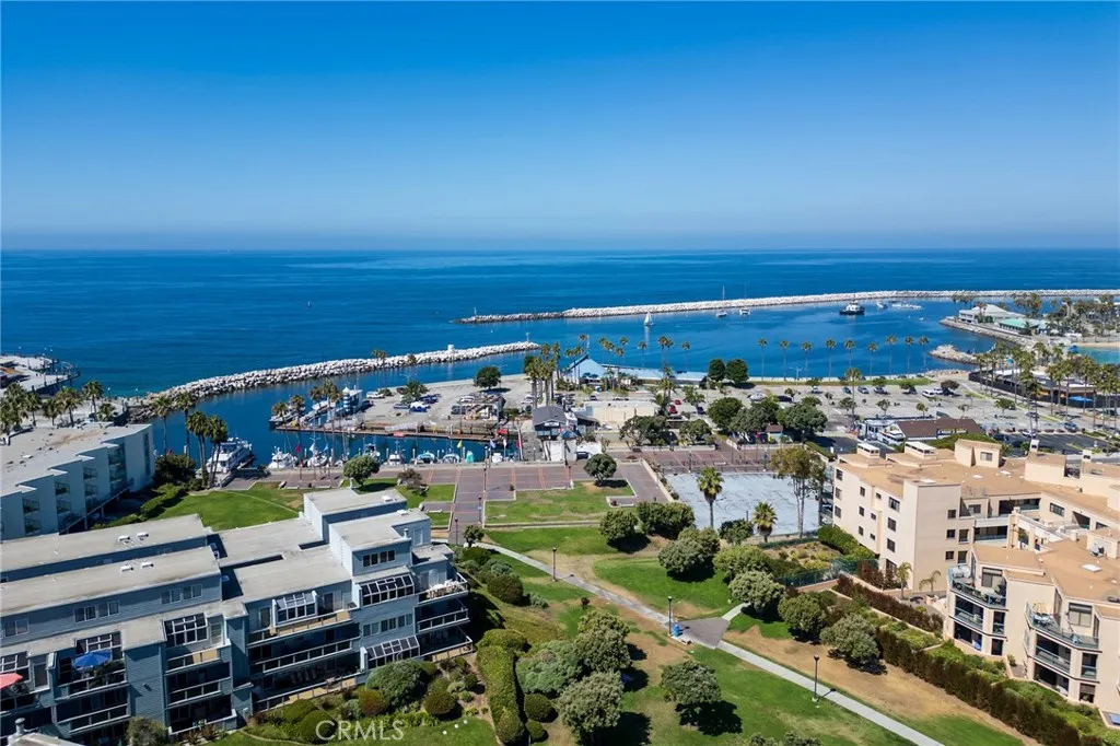 231 N Broadway 3, Redondo Beach, California 90277 home-pic-52