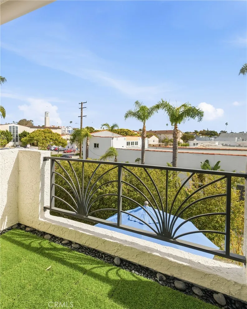 231 N Broadway 3, Redondo Beach, California 90277 home-pic-38