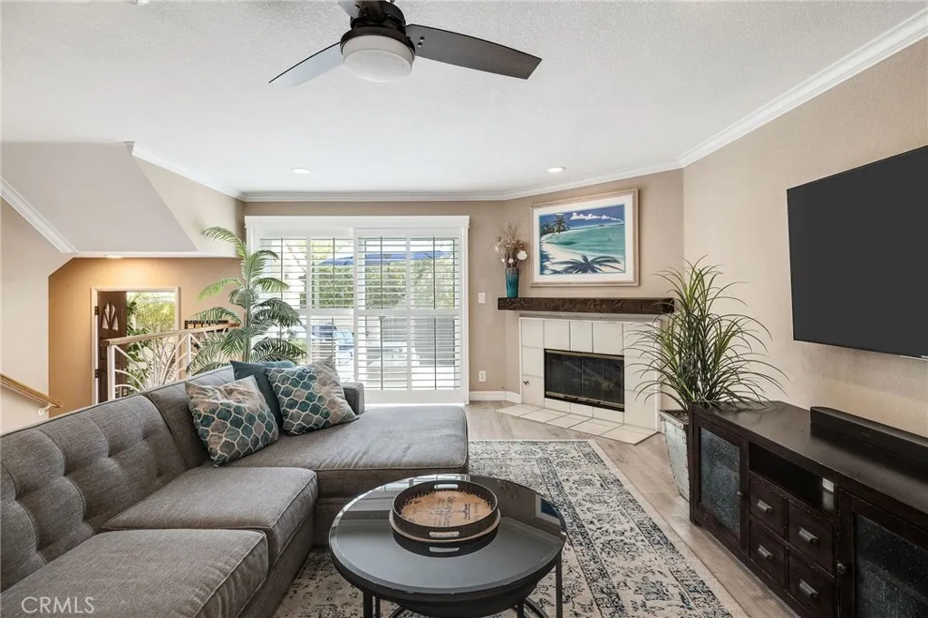 231 N Broadway 3, Redondo Beach, California 90277 home-pic-12
