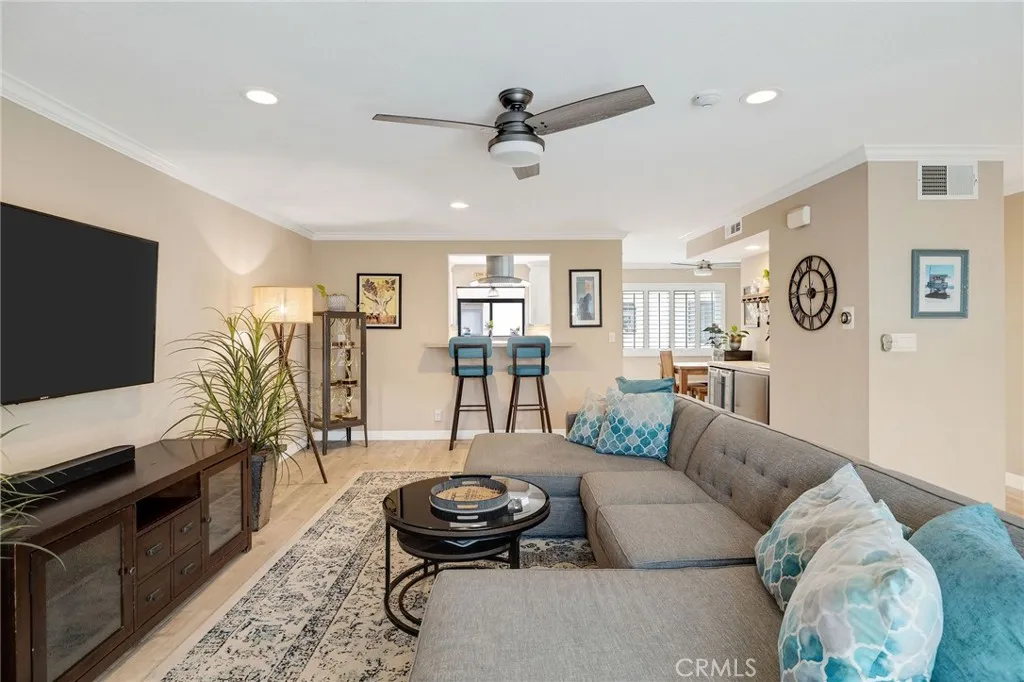 231 N Broadway 3, Redondo Beach, California 90277 home-pic-9