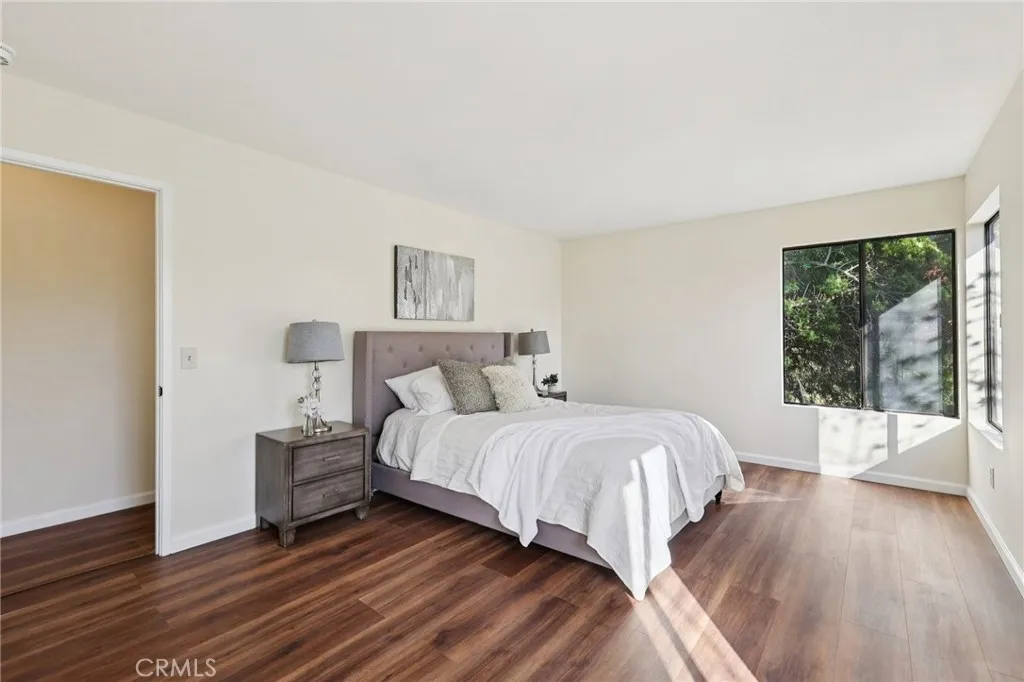 3443 Reynard A, San Diego, California 92103 home-pic-24